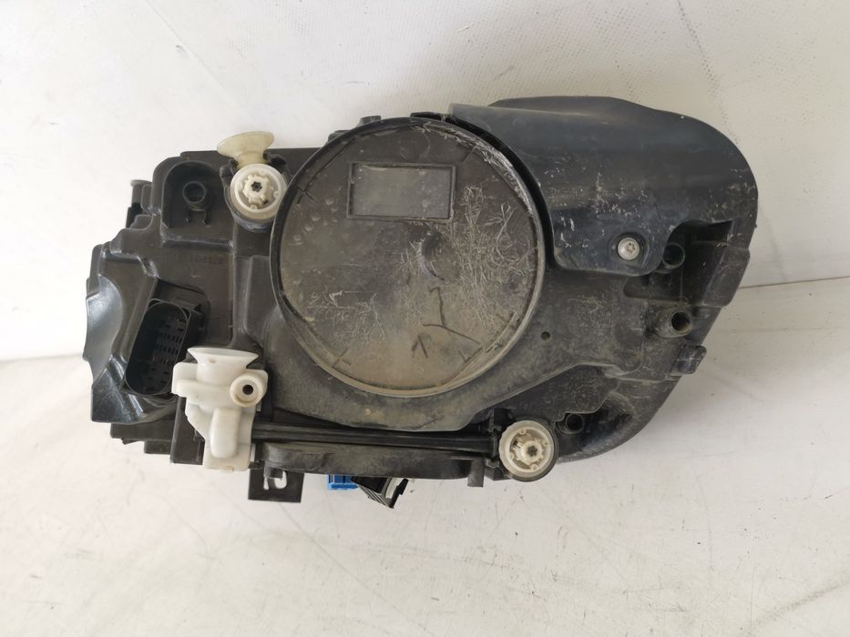 Фар Дясна Mercedes-Benz А-Клас / Mercedes-Benz A-Class W177/V177 Пълен