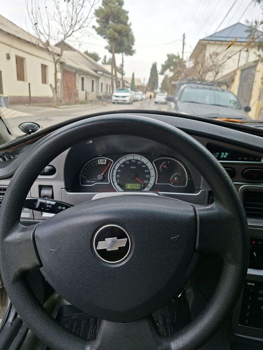 Nexia 2 sotiladi srochna