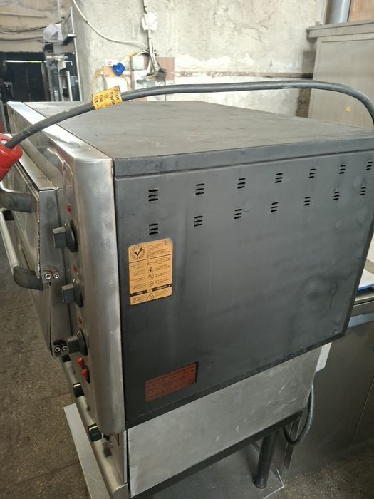 Фурна за пици/ пицарка