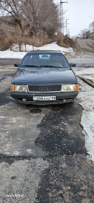 Продам ауди 100 на ходу заводится едит