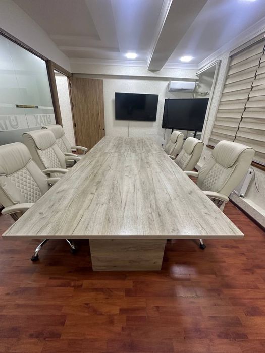 Стол для переговоров