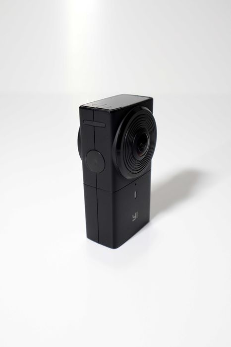 Camera de actiune YI 360 VR - Stare Excelenta (Model YVR.1017)