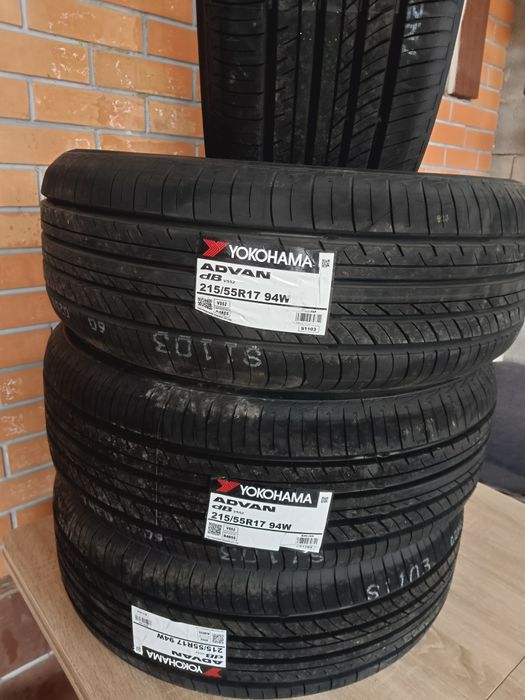 Шины 215 55 R17 YOKOHAMA