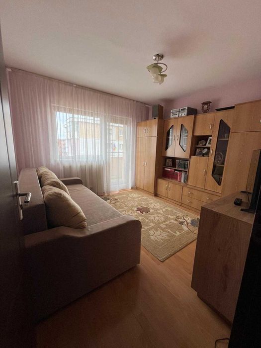 Apartament cu 3 camere
