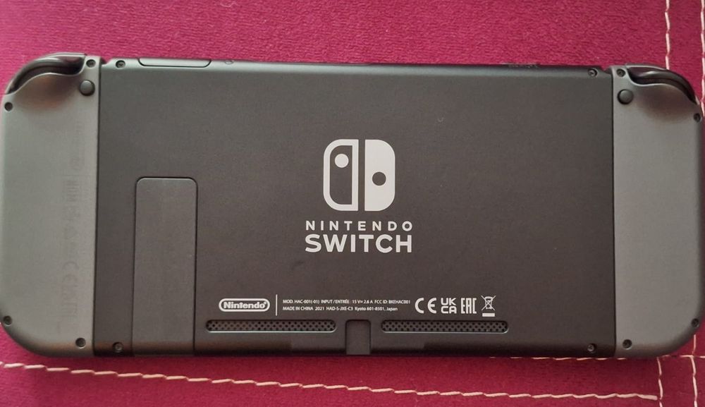 Продам Nintendo Switch V2