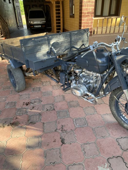 Mototsikl Dnepr holat yaxshi