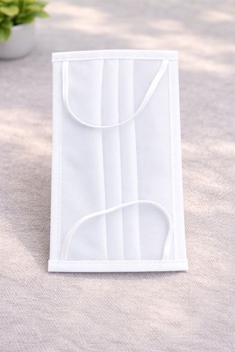 Медицинские маски 3-слойные