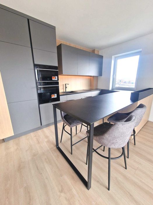 Vând apartament 3 camere Prima Oneștilor, totul nou