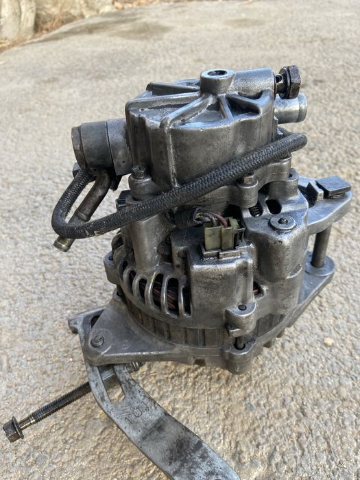 Гениратор 4d56 Митсубиси Делика