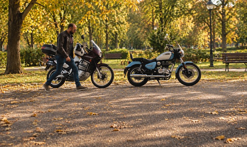 Schimb cu Royal Enfield himalayan 450 Motocicleta BMW R1100r