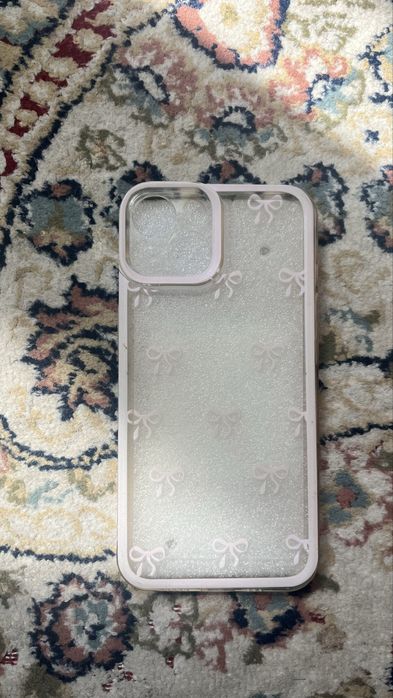 Чехлы на айфон 13