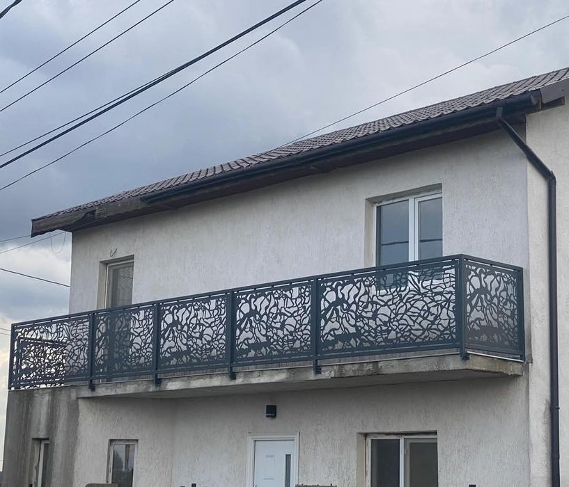 Balustrada din tablă decupată