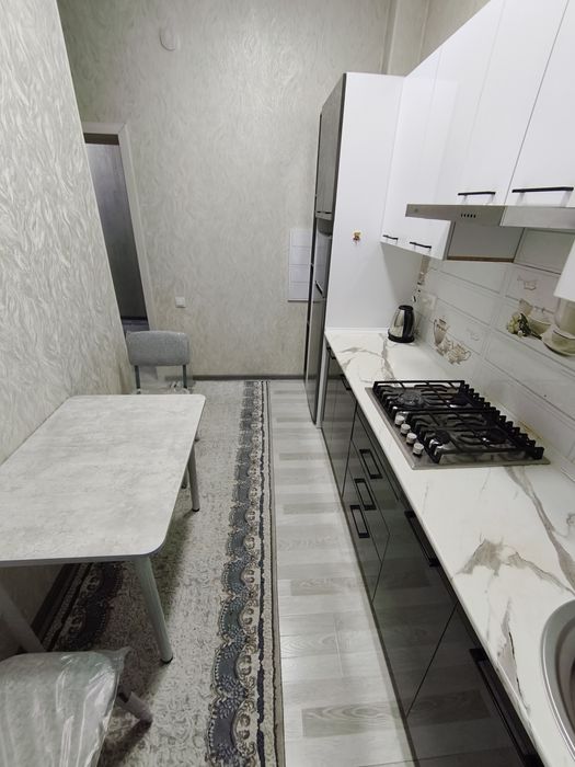 Сдаётся 2-х комнатная квартира азия хаус 5-этаж