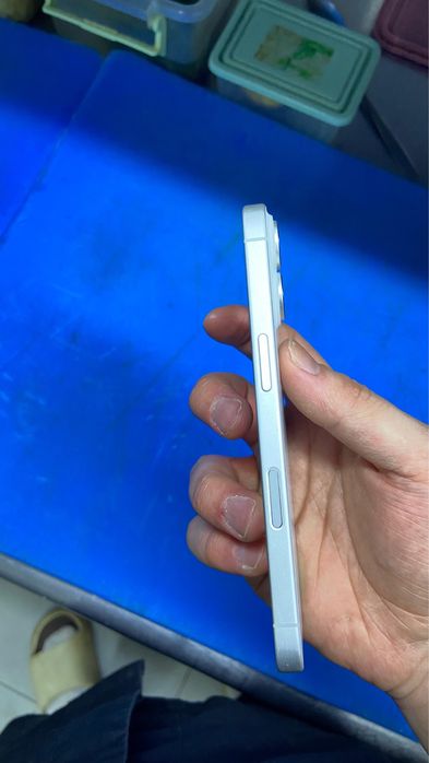 Айфон 16 белый все в оригинале