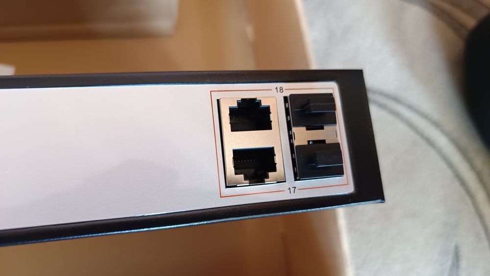 POE Коммутатор.С оптическими входами.