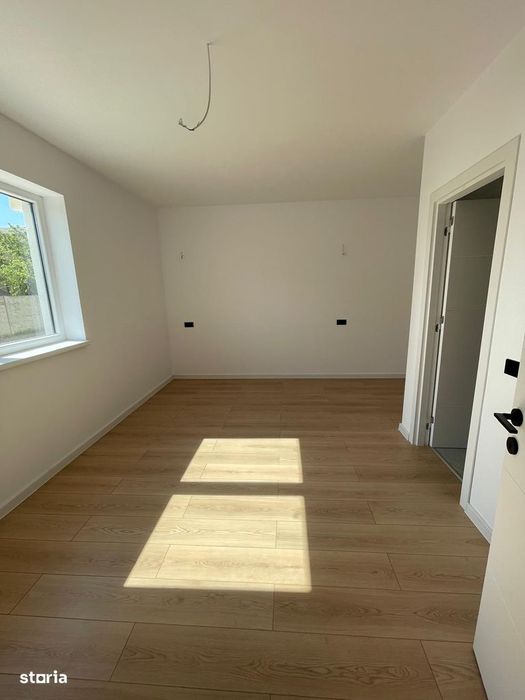 Apartament 3 camere cu curte proprie | Loc parcare inclus