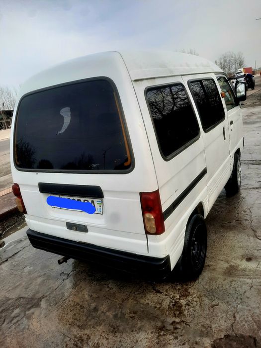 Moshina sotiladi srochne