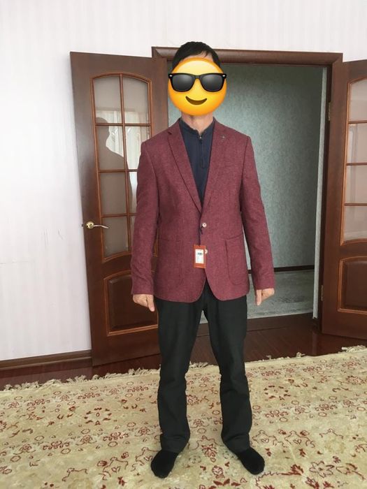 Пиджак сатылады. Европадан келген