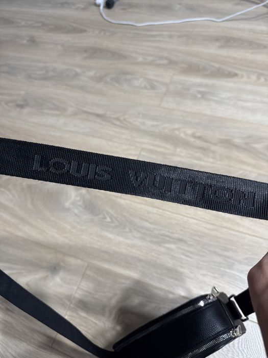 Барсетка от LV в отличном состоянии очень дешево