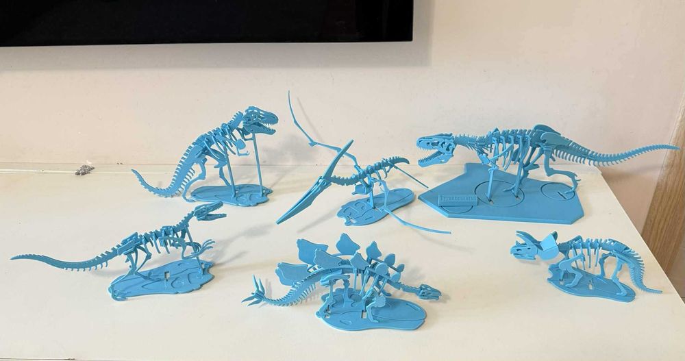 Пъзелите с динозавърски скелети