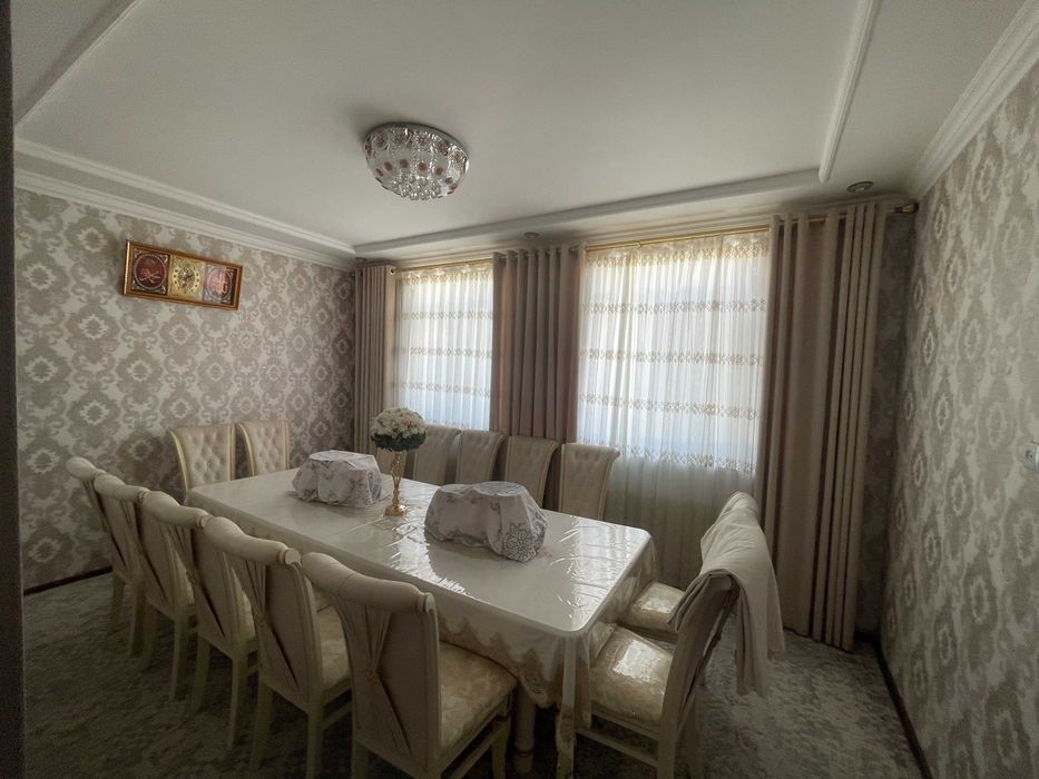 Keles  8  ta  xona  uy