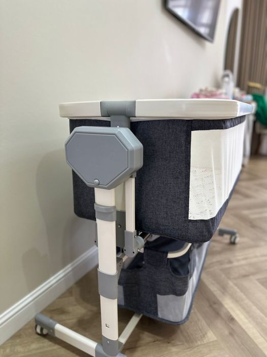 Почти новый люлька манеж!