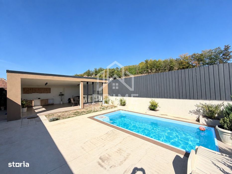 Vilă Modernă Cu Piscină | 210 Mp |  686 Mp Teren | Garaj | Blaj |