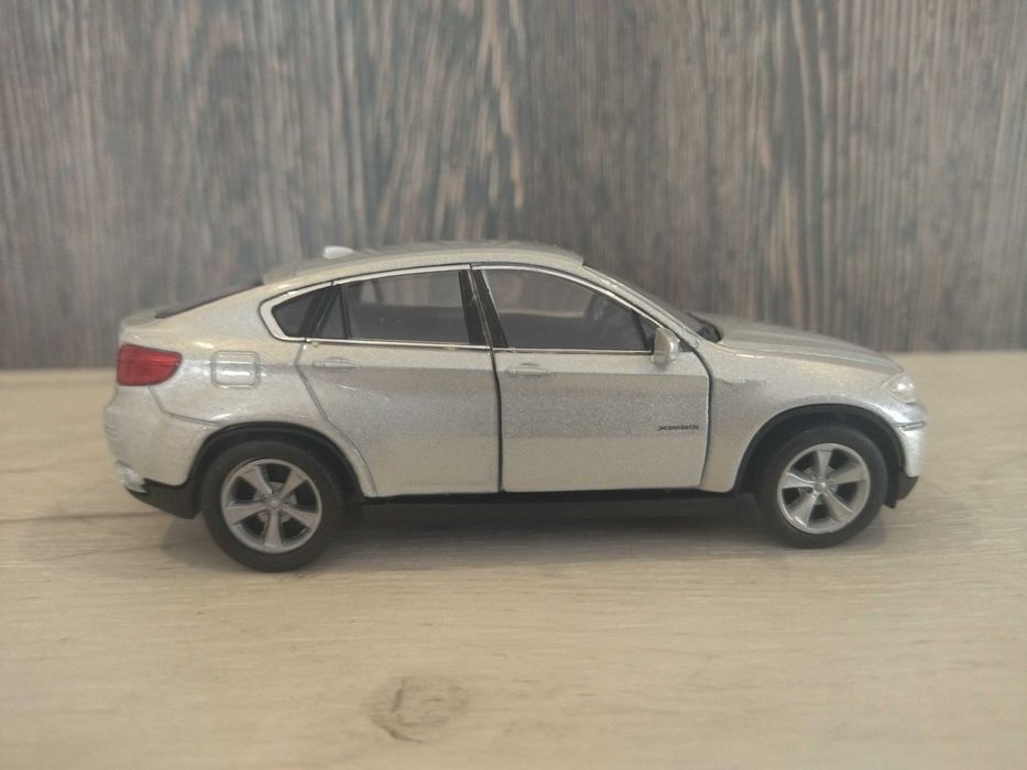 Метална количка BMW X6 !!!