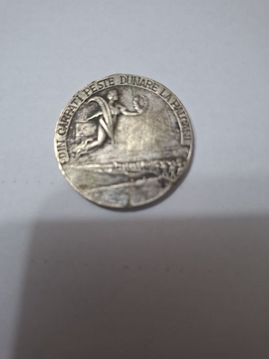 Vind decorațiuni argint