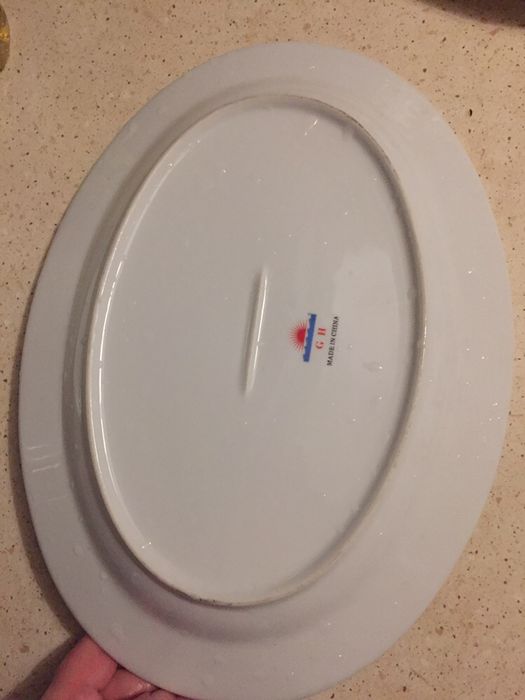 Овальные тараелки