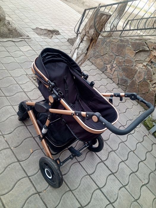 Детская коляска и ванночка