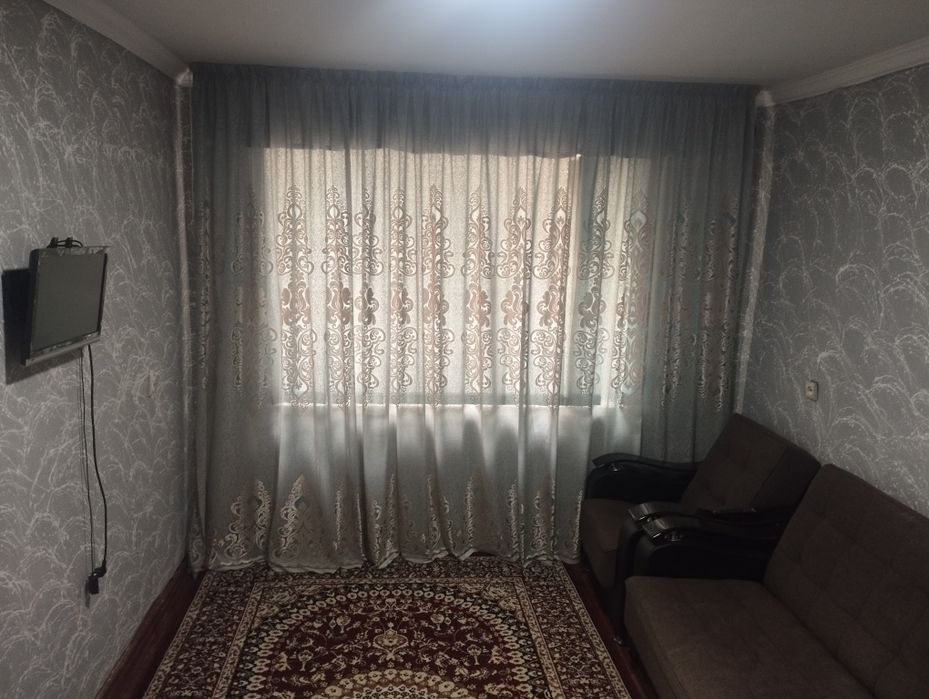 1 хонали кв 1 этаж Ахонгорон Шахар ижарага берилади