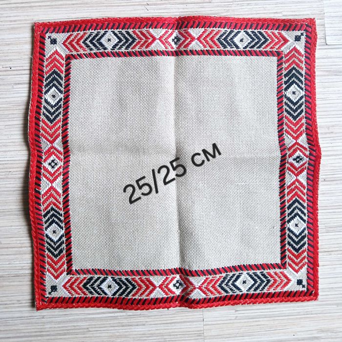 Бродирани карета