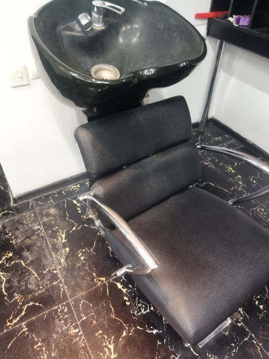 Продам инвентарь для парикмахерских