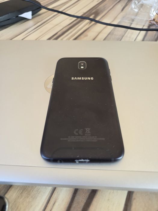 Vând Samsung J5 Black