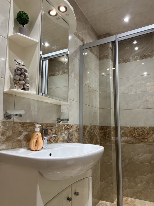 Дава се под наем Двустаен апартамент в Варна, Зимно кино Тракия - 101 кв.м за 700 € - Снимка #10