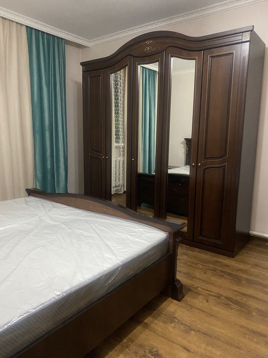 Гарнитур OstaMebel Соренто 5Д 180 с основанием шоколад