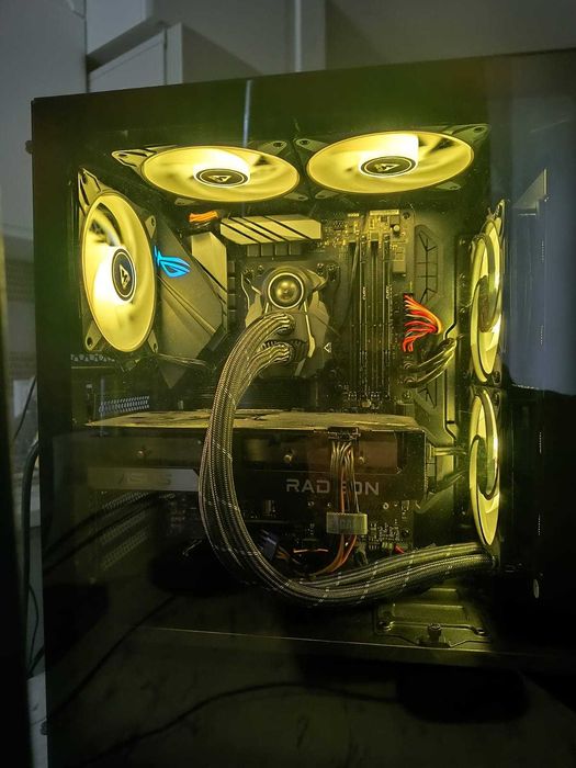 PC cu CPU Ryzen 5 5600X si GPU:6650XT 8GB