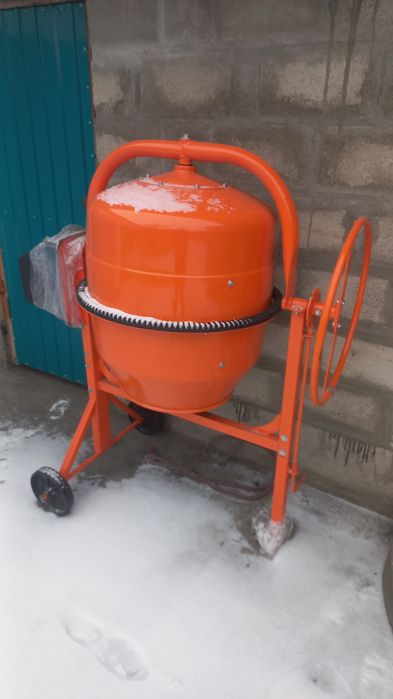 Бетономешалка  вихрь