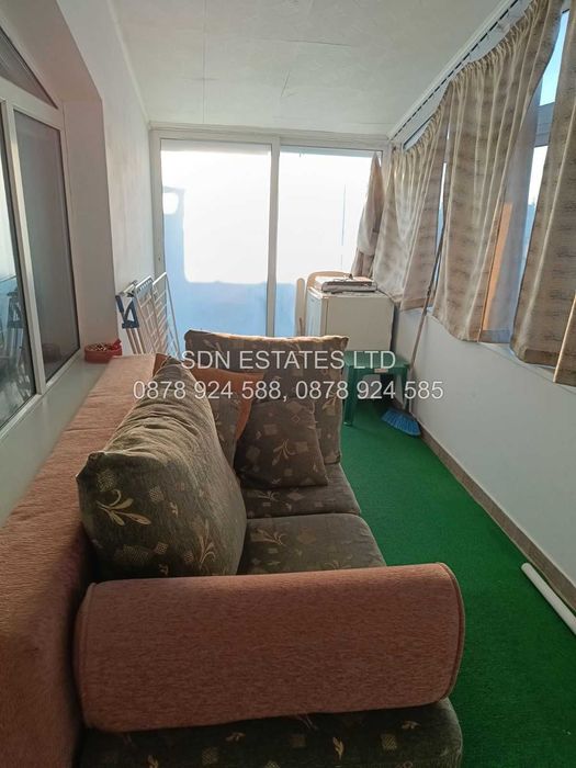 Продава прекрасен апартамент с две спални в района на Културния дом