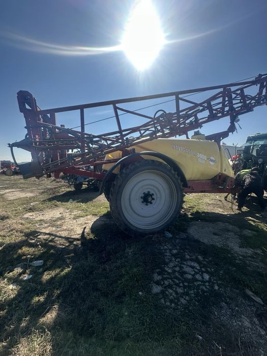 Прикачна пръскачка Hardi Navigator 3000 2011г.