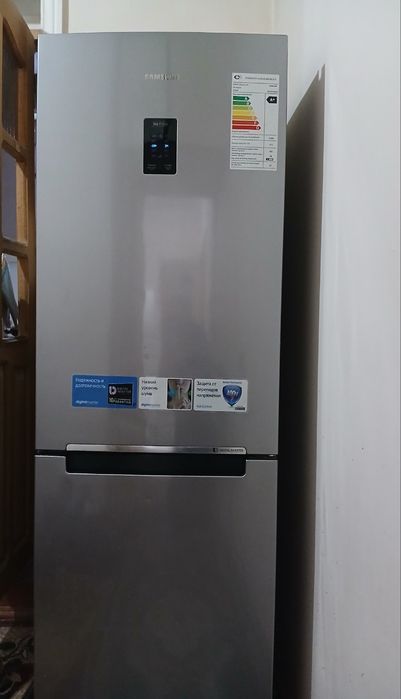 продается новый холодильник