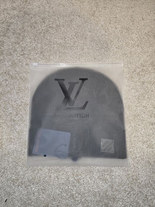 Căciulă Louis Vuitton – mărime universală – Negru