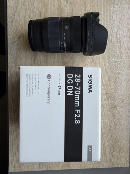 Sigma 28-70mm f / 2.8 DG DN - Contemporary