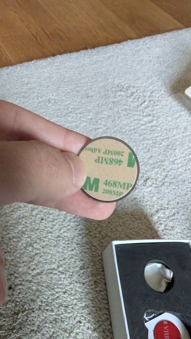 Универсална магнитна стойка за смартфон