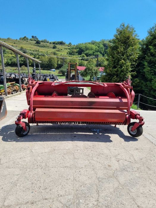 Schimb cu ingrasaminte/seminte/auto Heder semifân Combina siloz