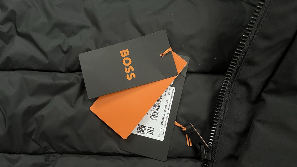 Geaca Boss - marimi L, XL, XXL