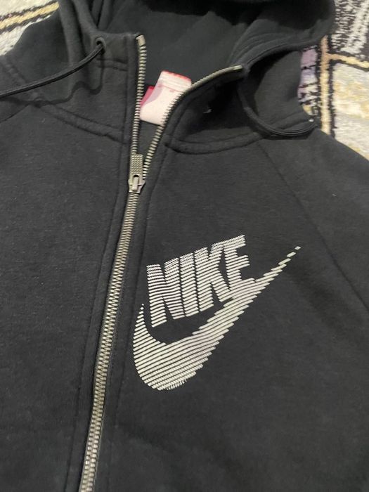 Зипка оригинал Nike . Секонд хенд!