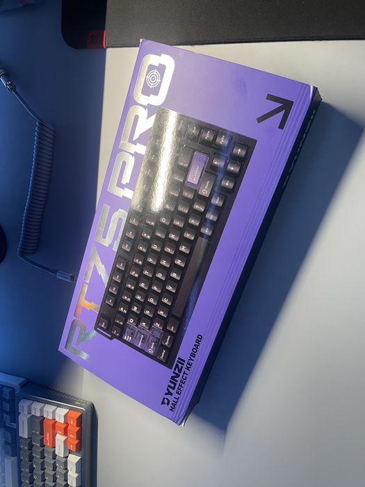 Tastatura mecanica HE Yunzii RT75 PRO roz/negru