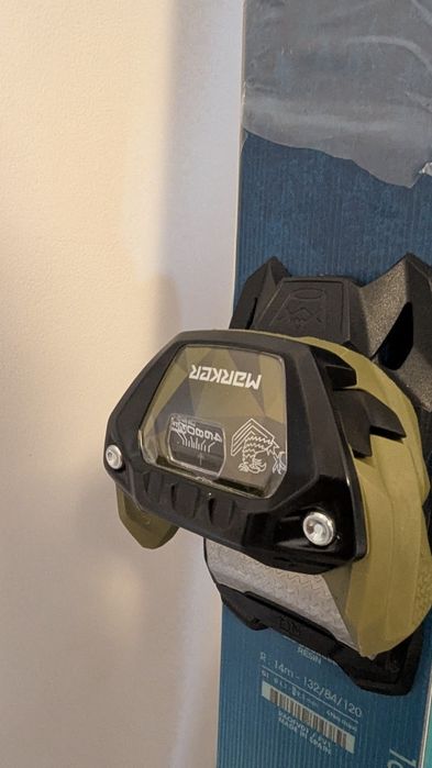 Schiuri Rossignol 168 cm, noi